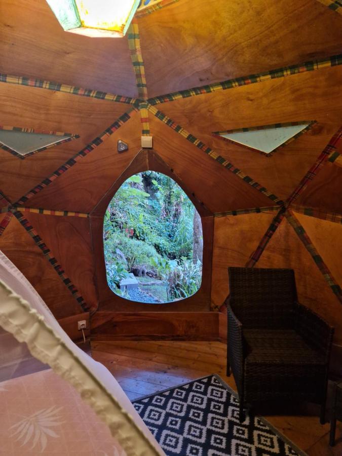 Hotel Dome En Bord De Riviere Saint-Claude Exterior foto